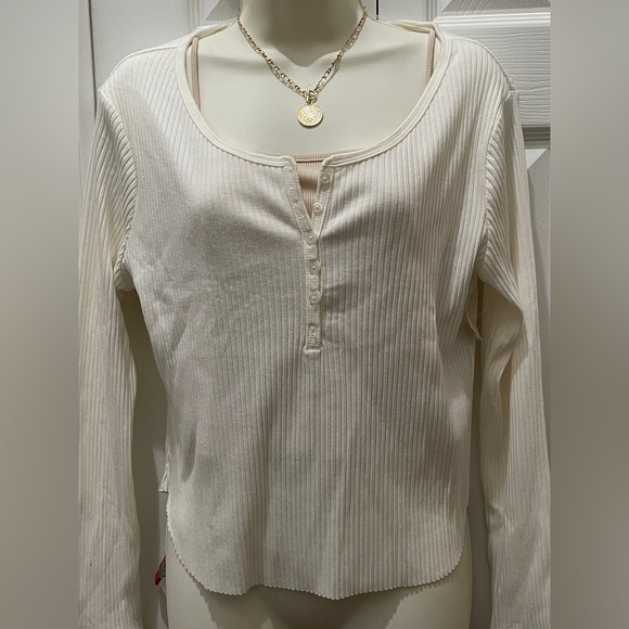 Women's Cream Long Sleeve Henley Top. New - Picture 2 of 7